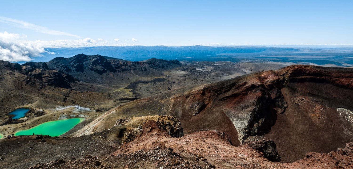 Emerald Pools and Red Crater on the Tongariro Alpine Crossing